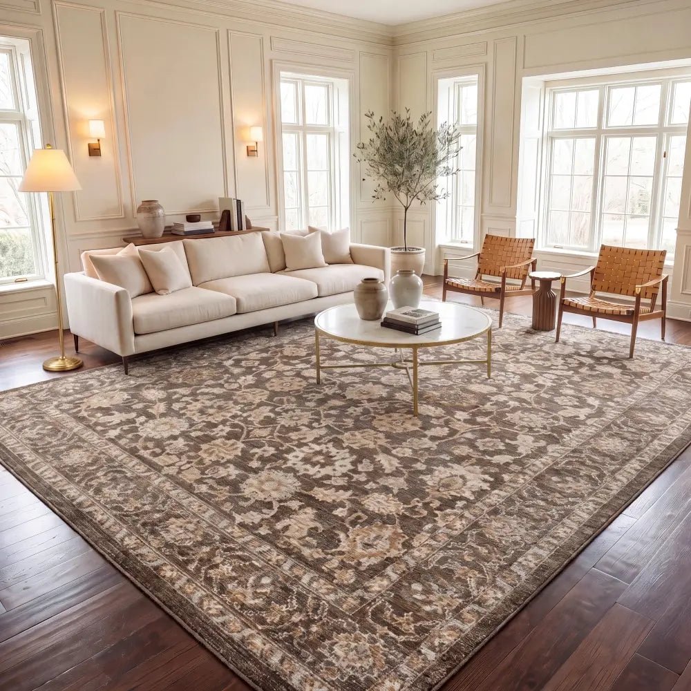 Safavieh Hazel 500 10'-0" x 14'-3" Rug in Brown / Ivory