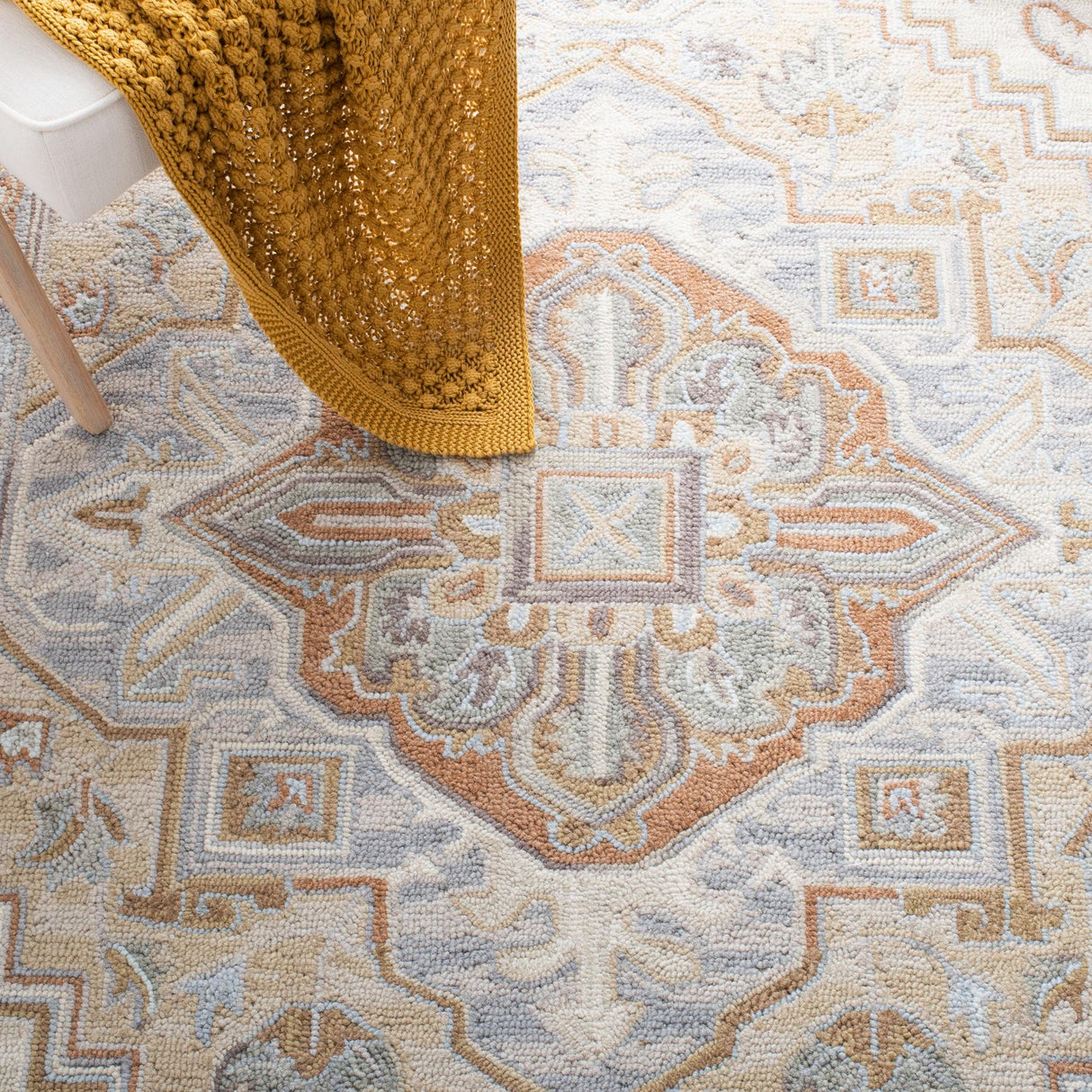 Safavieh Heritage Hg920B Beige/Grey Rug - Safavieh - hg920b - 6r