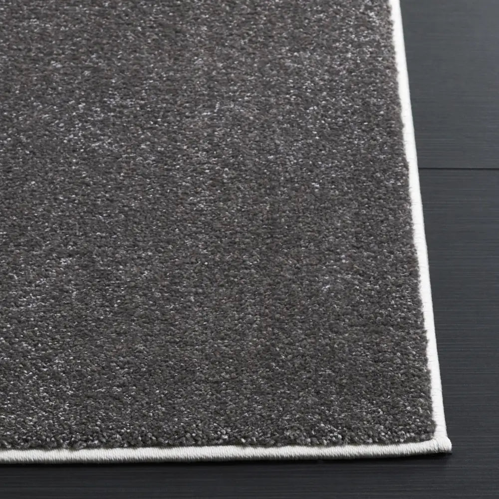 Safavieh Hollywood 5'-3" x 7'-6" Rug in Ivory / Grey