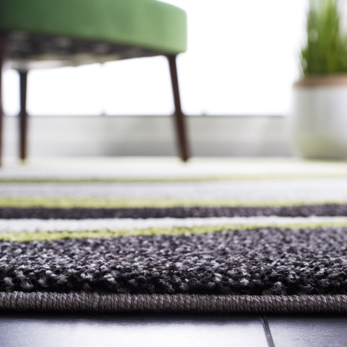 Safavieh Hollywood Hlw766Y Grey/Green Rug - Safavieh - hlw766y - 7r