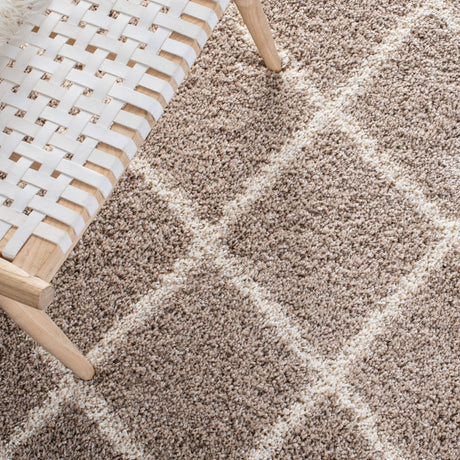 Safavieh Hudson Shag Sgh222B Beige/Ivory Rugs - Safavieh - sgh222b - 7r
