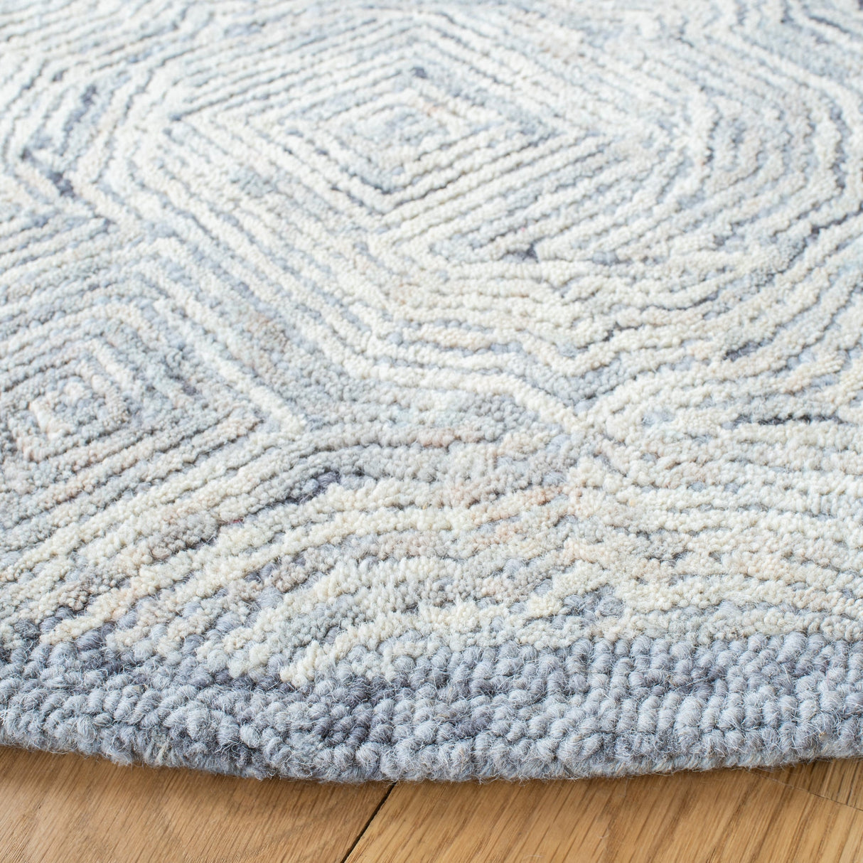 Safavieh Ikat Ikt506G Silver Rugs - Safavieh - ikt506g - 6r