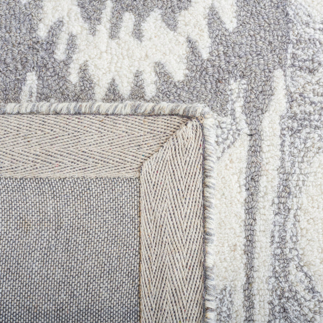 Safavieh Ikat Ikt651F Light Grey/Ivory Rug - Safavieh - ikt651f - 6r