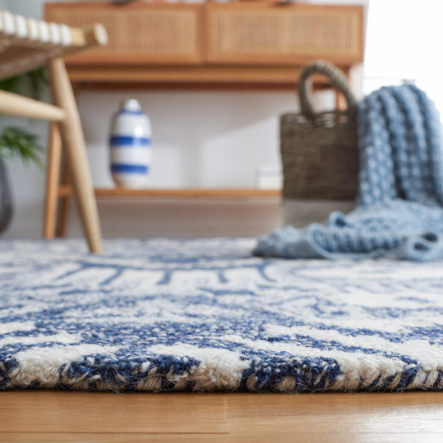 Safavieh Ikat Ikt651M Blue/Ivory Rug - Safavieh - ikt651m - 6r