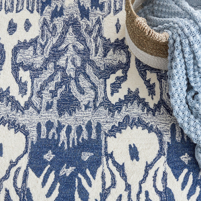 Safavieh Ikat Ikt651M Blue/Ivory Rug - Safavieh - ikt651m - 6r