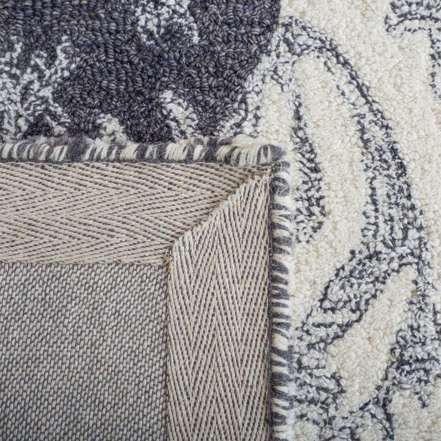 Safavieh Ikat Ikt653Z Ivory/Black Rug - Safavieh - ikt653z - 6r