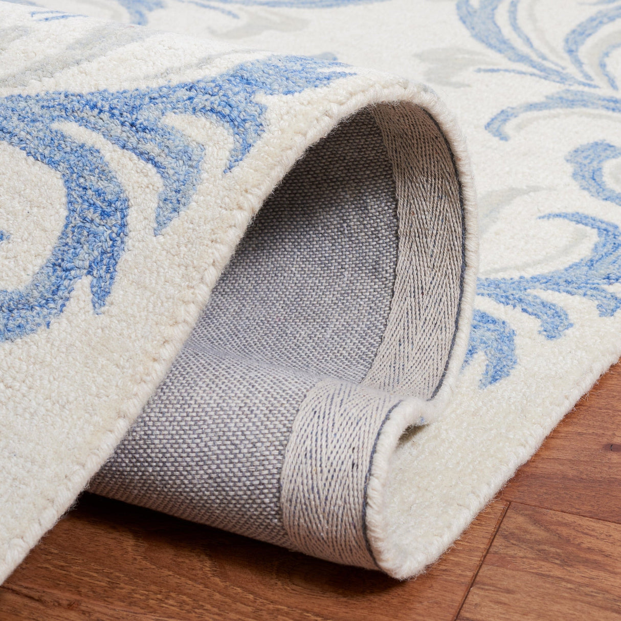 Safavieh Jardin Jar154A Ivory/Blue Rug - Safavieh - jar154a - 6r