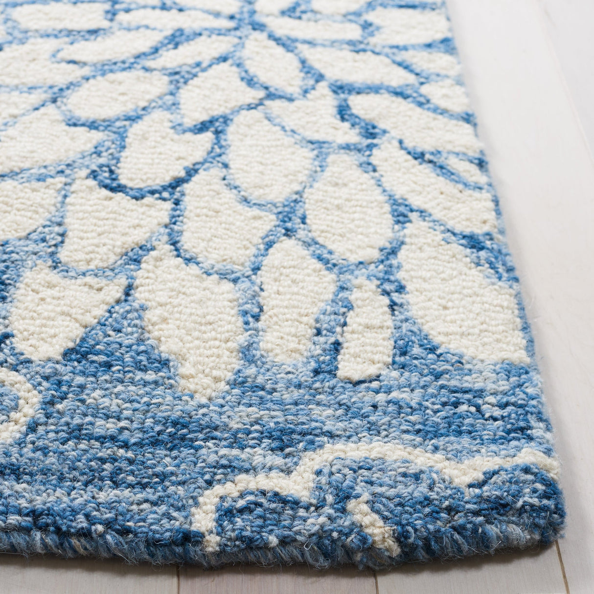 Safavieh Jardin Jar602M Blue/Ivory Rug - Safavieh - jar602m - 3