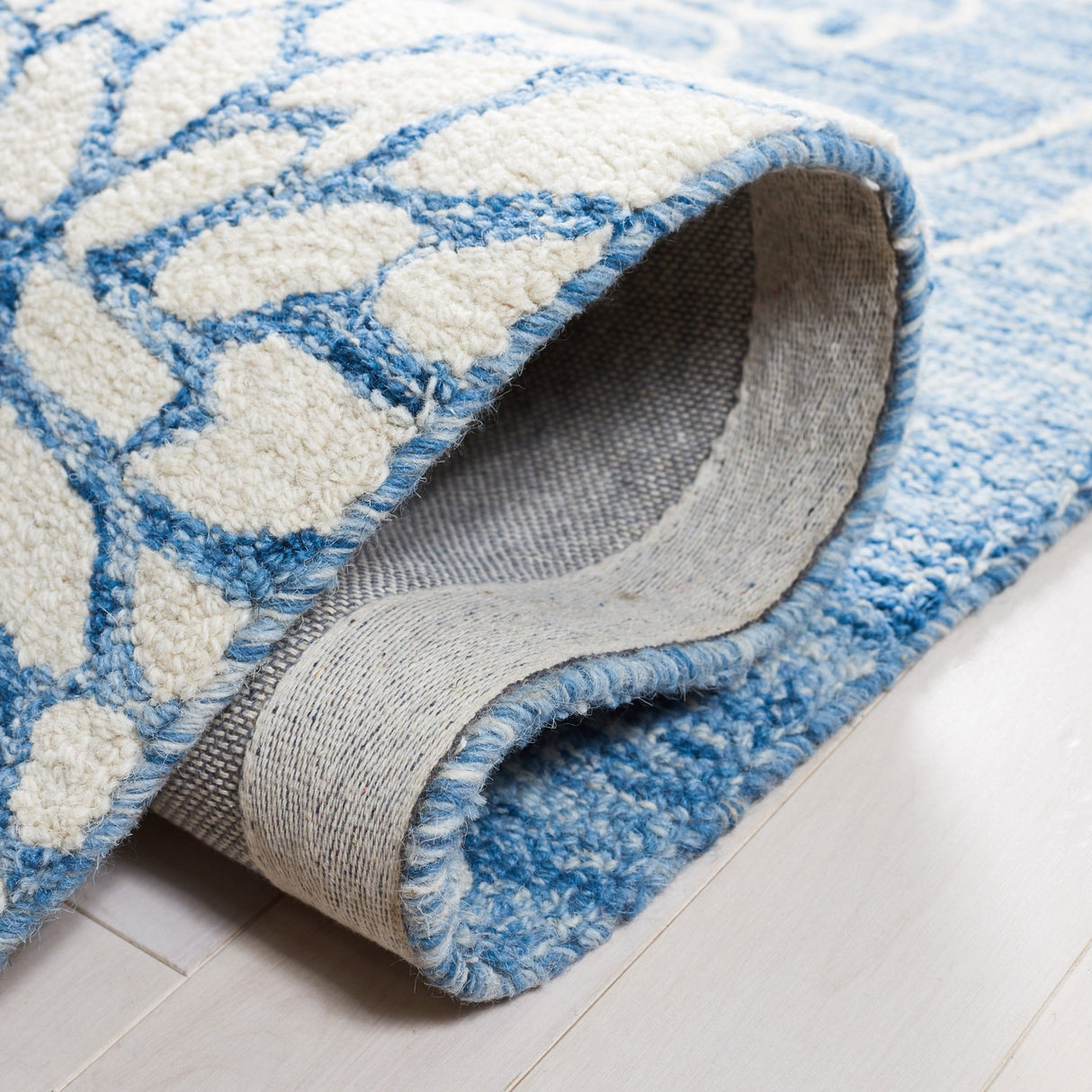 Safavieh Jardin Jar602M Blue/Ivory Rug - Safavieh - jar602m - 3
