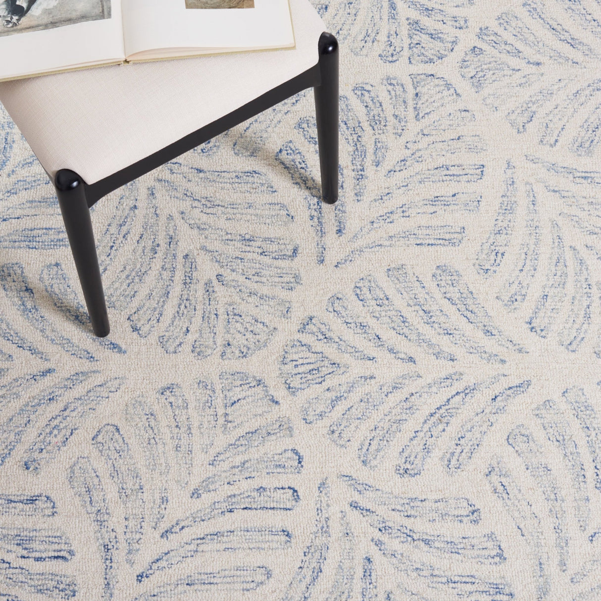 Safavieh Jardin Jar729M Ivory/Blue Rug - Safavieh - jar729m - 3