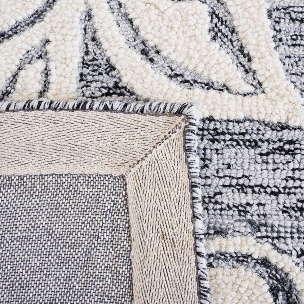 Safavieh Jardin Jar731Z Black/Ivory Rug - Safavieh - jar731z - 6r