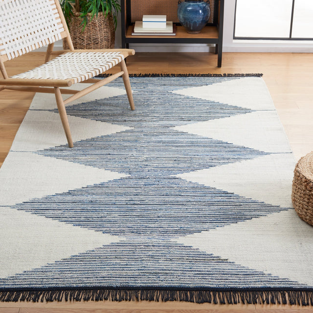 Safavieh Kilim Klm309A Ivory/Blue Rug - Safavieh - klm309a - 3