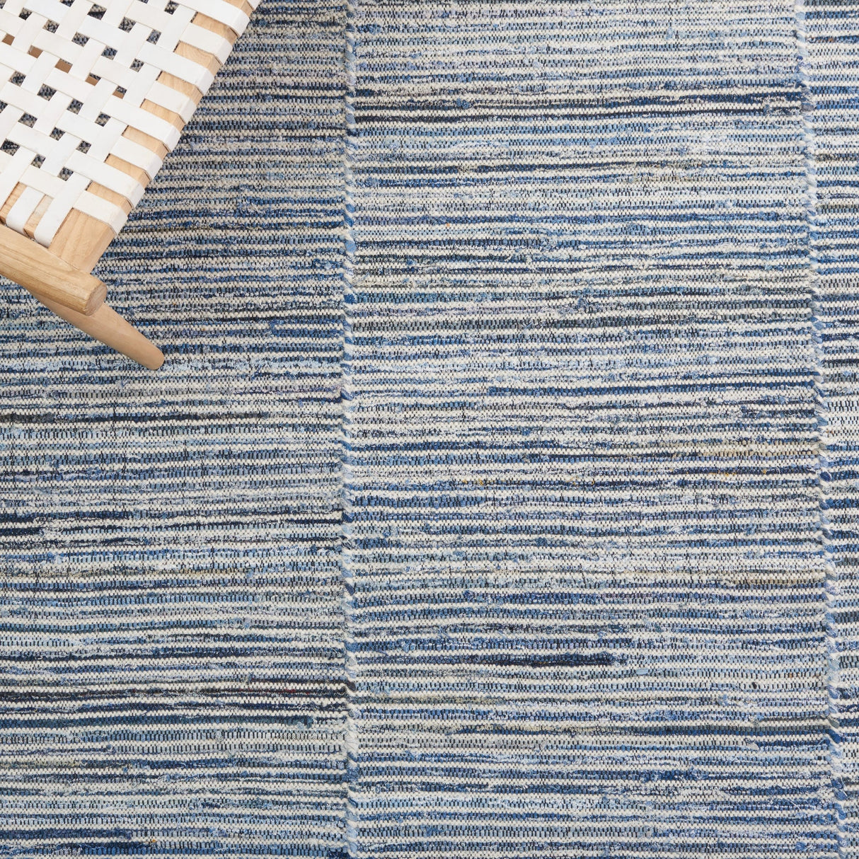 Safavieh Kilim Klm310L Blue/Ivory Rug - Safavieh - klm310l - 3