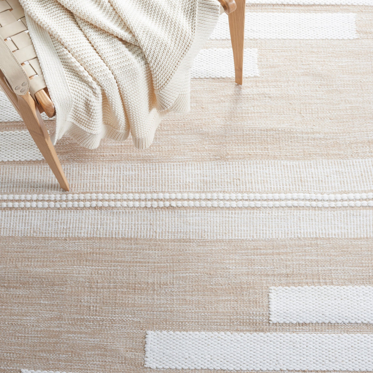 Safavieh Kilim Klm448A Ivory/Tan Rug - Safavieh - klm448a - 3