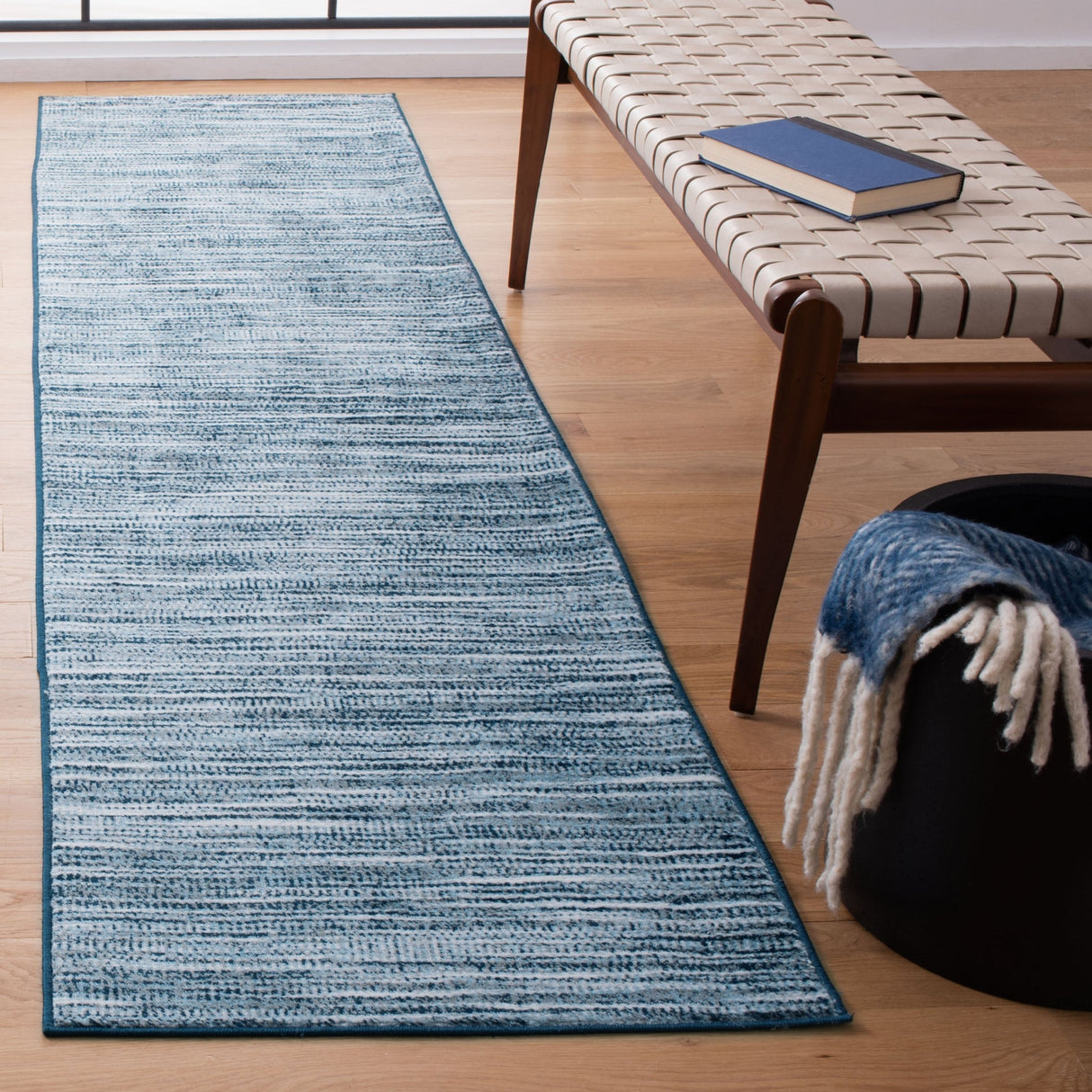 Safavieh Lagoon Lgn243N Navy/Ivory Rugs - Safavieh - lgn243n - 7r
