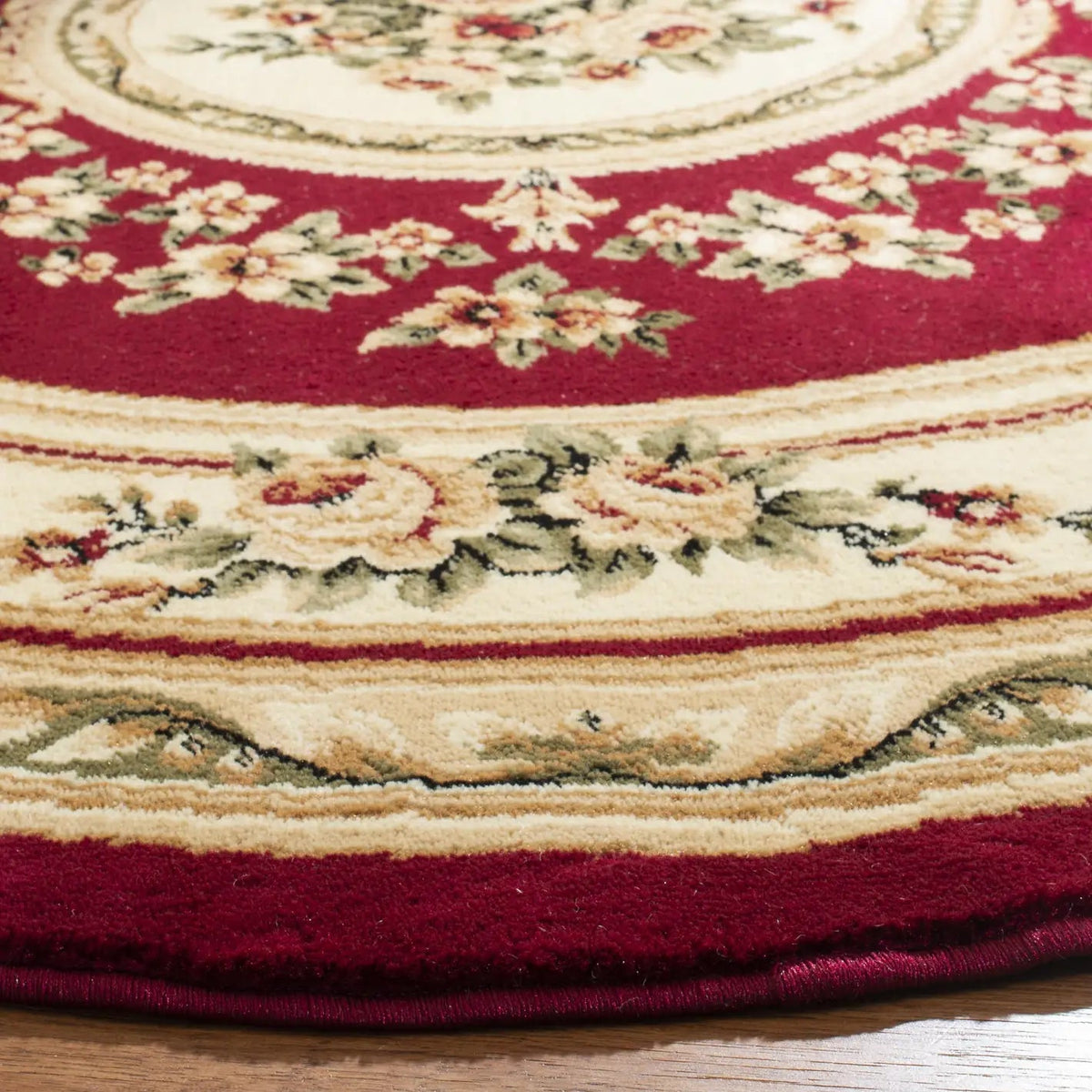 Safavieh Lyndhurst 5'-3" x 5'-3" Rug in Red / Ivory