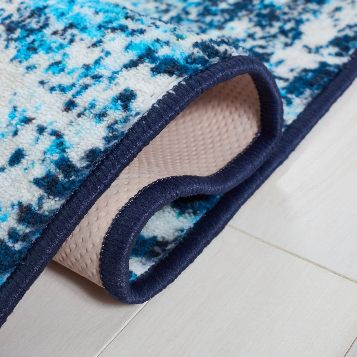 Safavieh Machine Washable Riviera Riv117N Navy/Light Blue Rug - Safavieh - riv117n - 7r