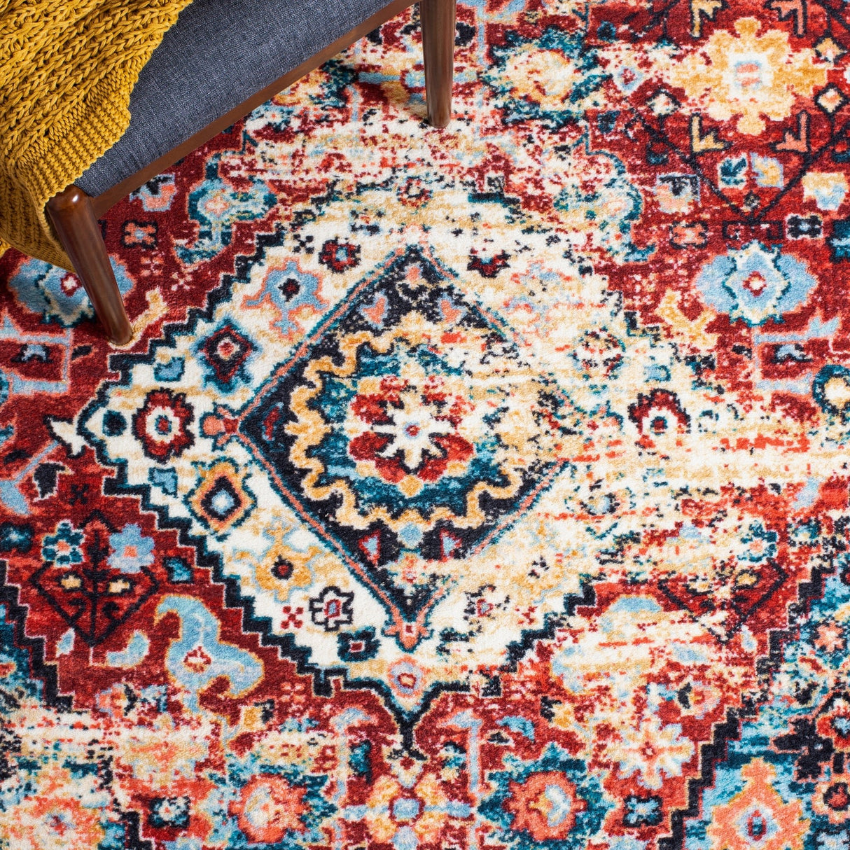 Safavieh Machine Washable Riviera Riv157Q Red/Blue Rug - Safavieh - riv157q - 7r