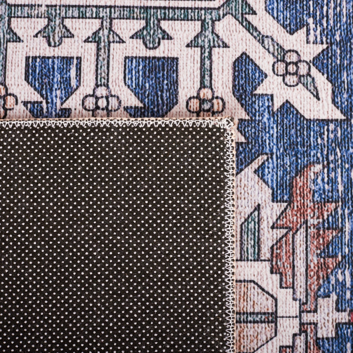 Safavieh Machine Washable Tucson Tsn102N Navy/Red Rug - Safavieh - tsn102n - 6r