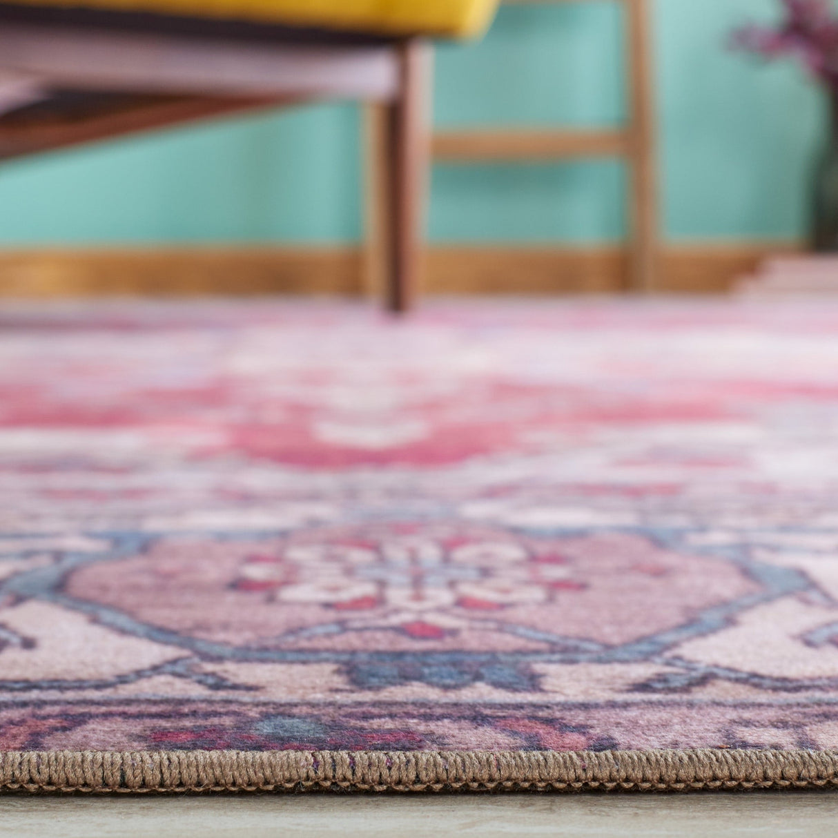 Safavieh Machine Washable Tucson Tsn106Q Red/Beige Rug - Safavieh - tsn106q - 4r