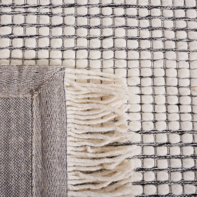 Safavieh Marbella Mrb208Z Ivory/Black Rug.