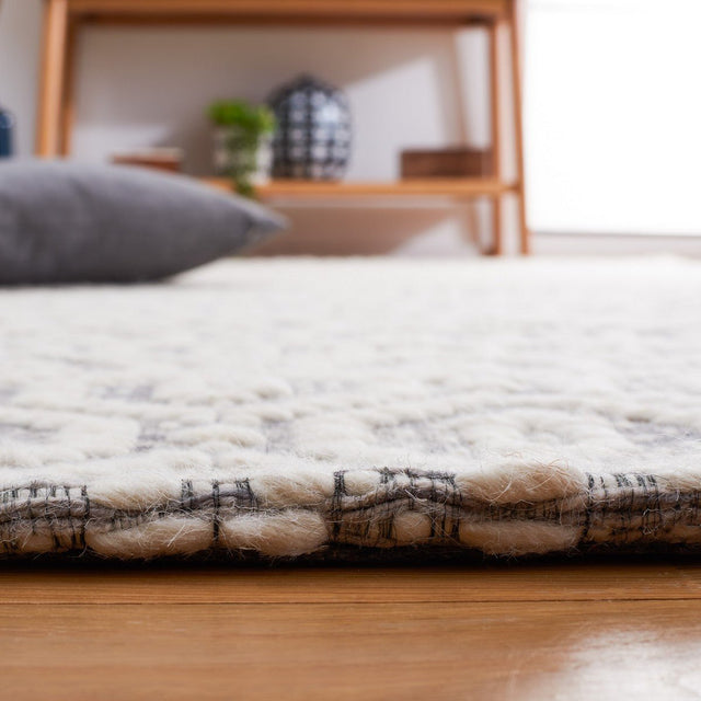 Safavieh Marbella Mrb325F Grey/Ivory Rug.