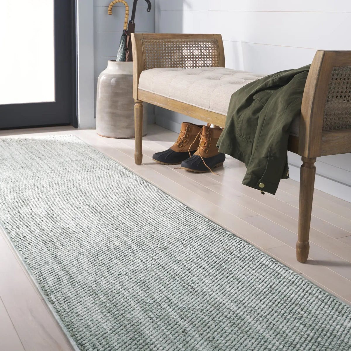 Safavieh Martha Stewart Azura 2'-0" x 8'-0" Rug in Green