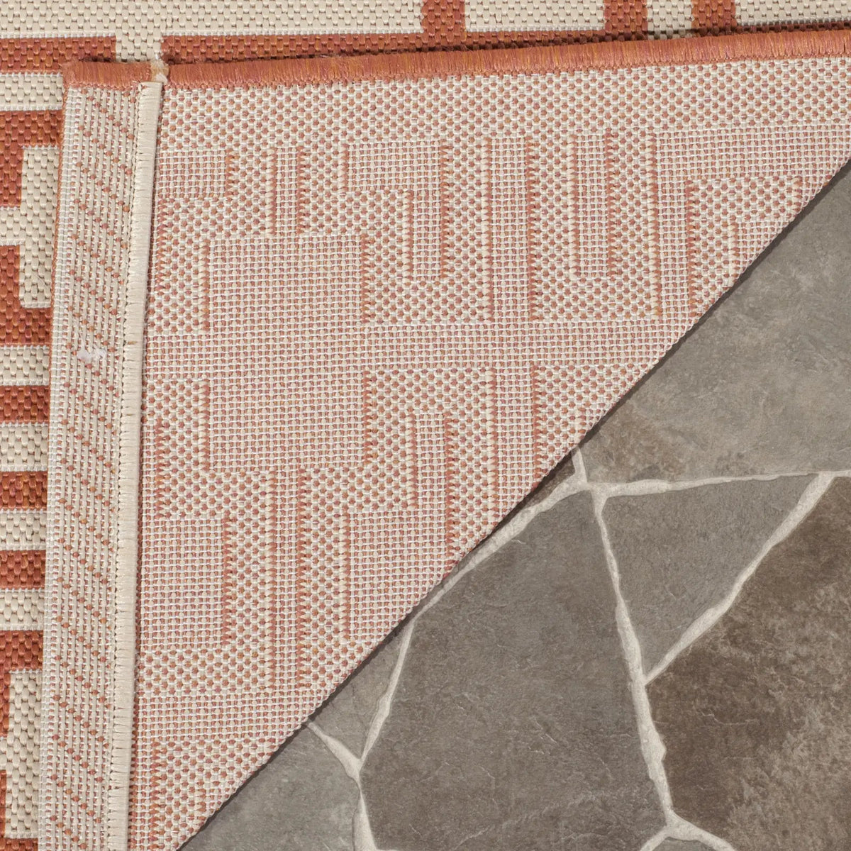 Safavieh Martha Stewart 4'-0" x 5'-7" Rug in Beige / Terracotta