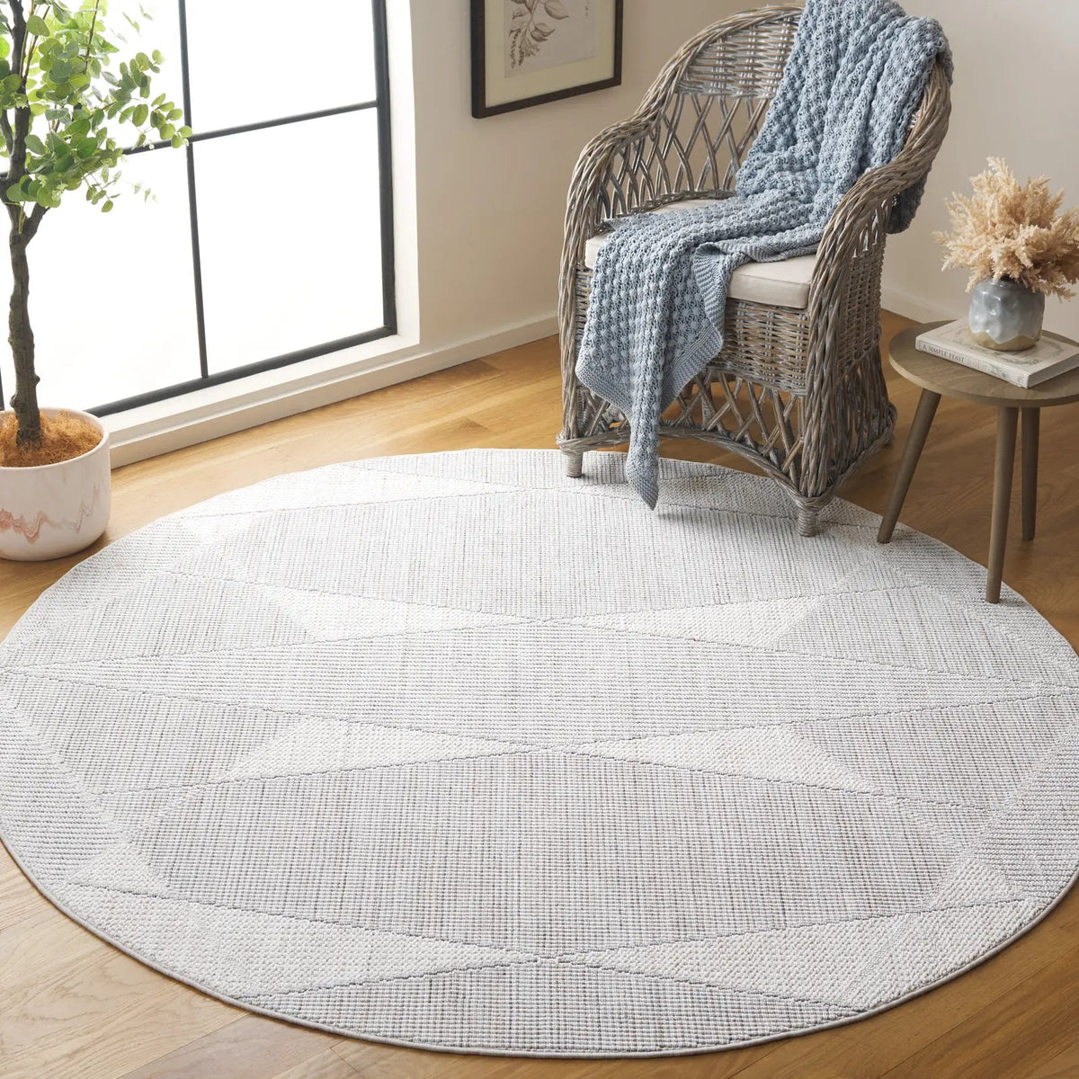 Safavieh Martha Stewart Serenity 6'-7" x 6'-7" Rug in Grey / Ivory