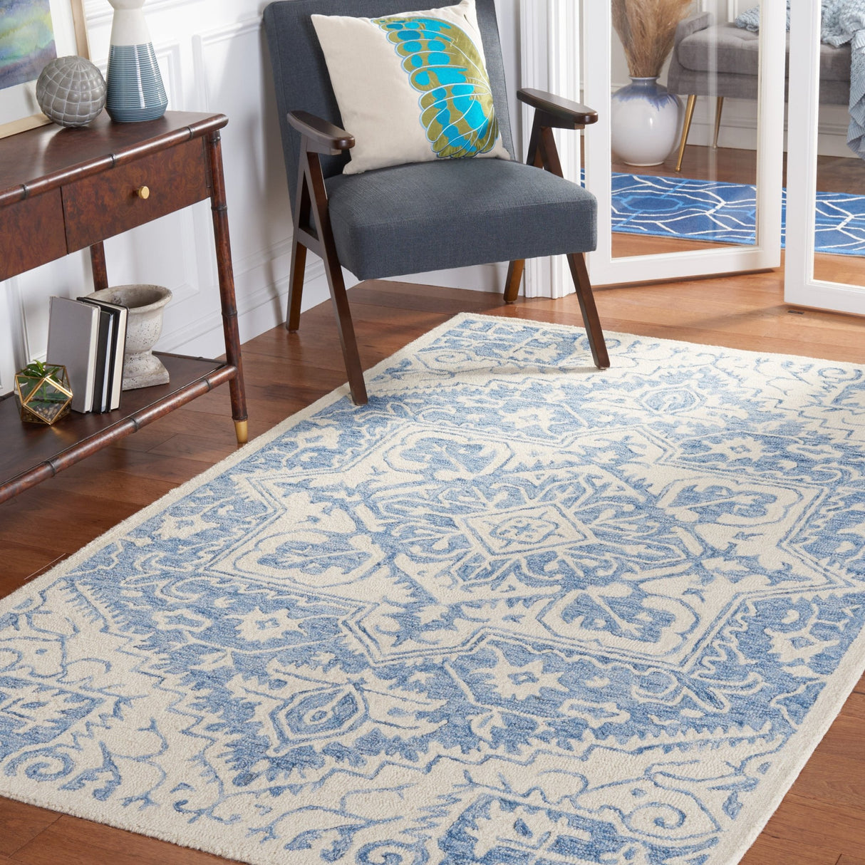Safavieh Metro Met457M Blue/Ivory Rug.