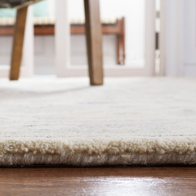 Safavieh Metro Met617A Ivory/Beige Rug.