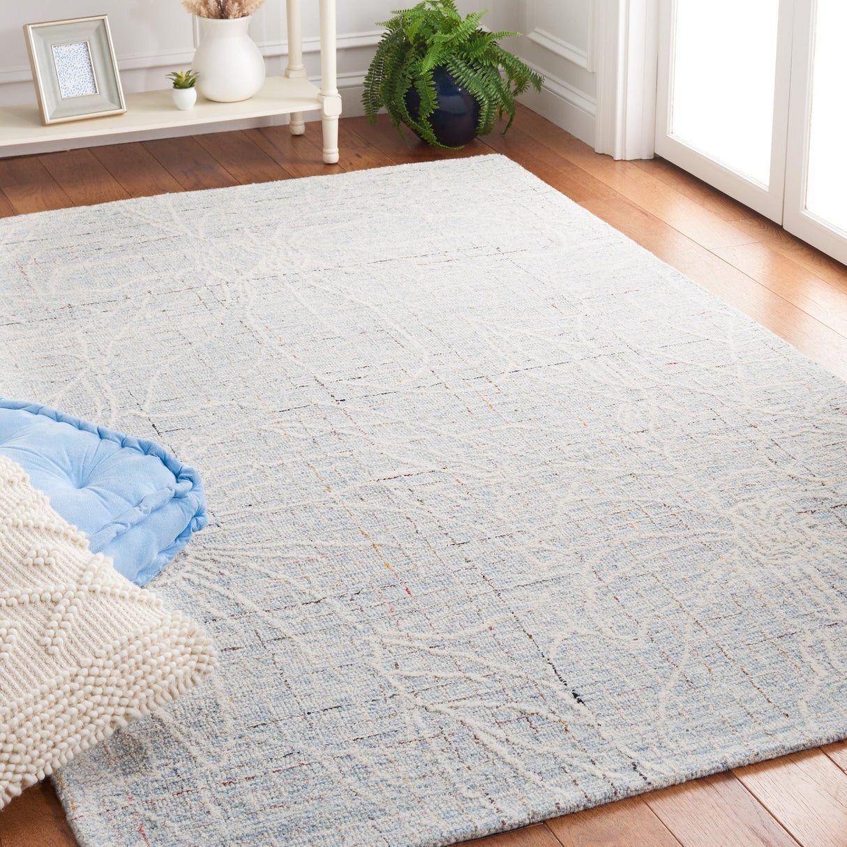 Safavieh Metro Met881M Blue/Ivory Rug.