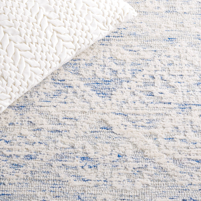 Safavieh Metro Met886M Blue/Ivory Rug.