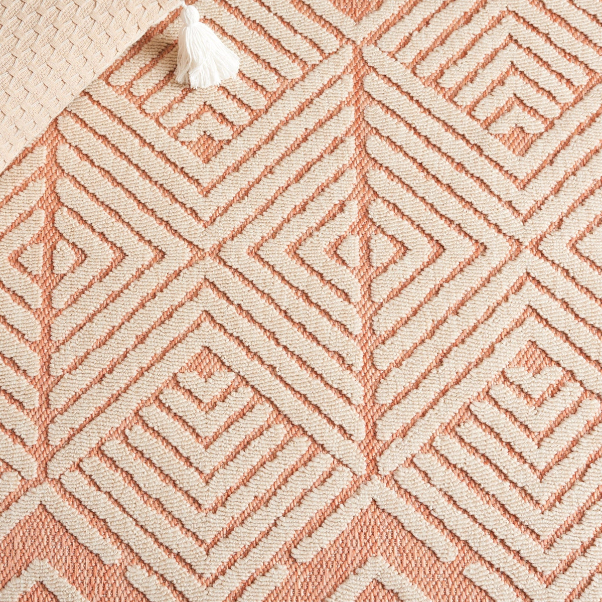 Safavieh Milos Mlo104P Rust/Ivory Rug.