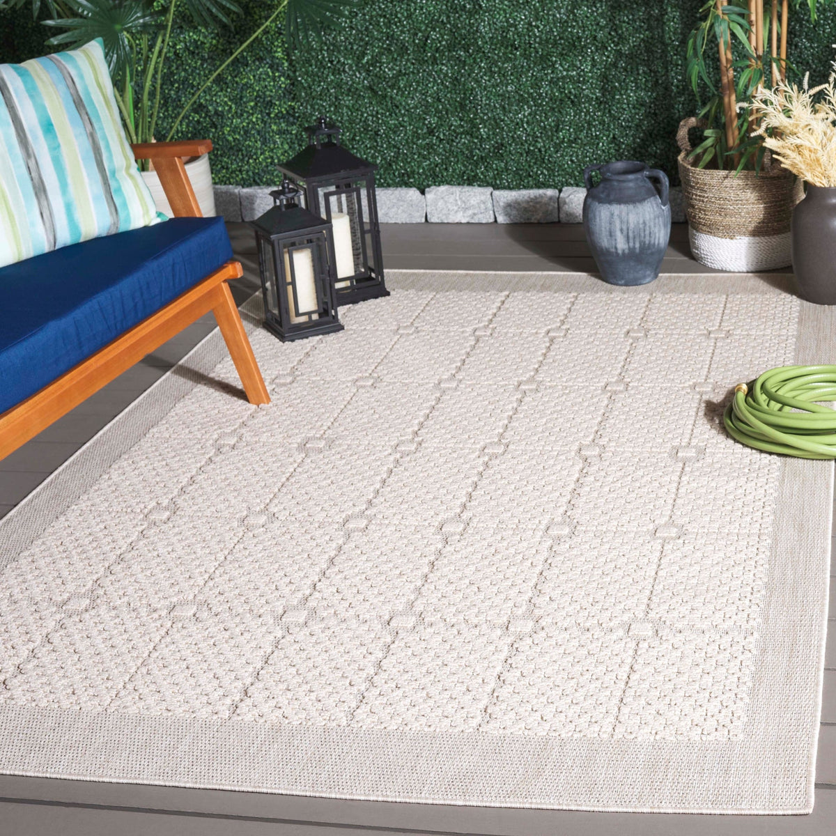 Safavieh Milos Mlo112B Beige Rug.