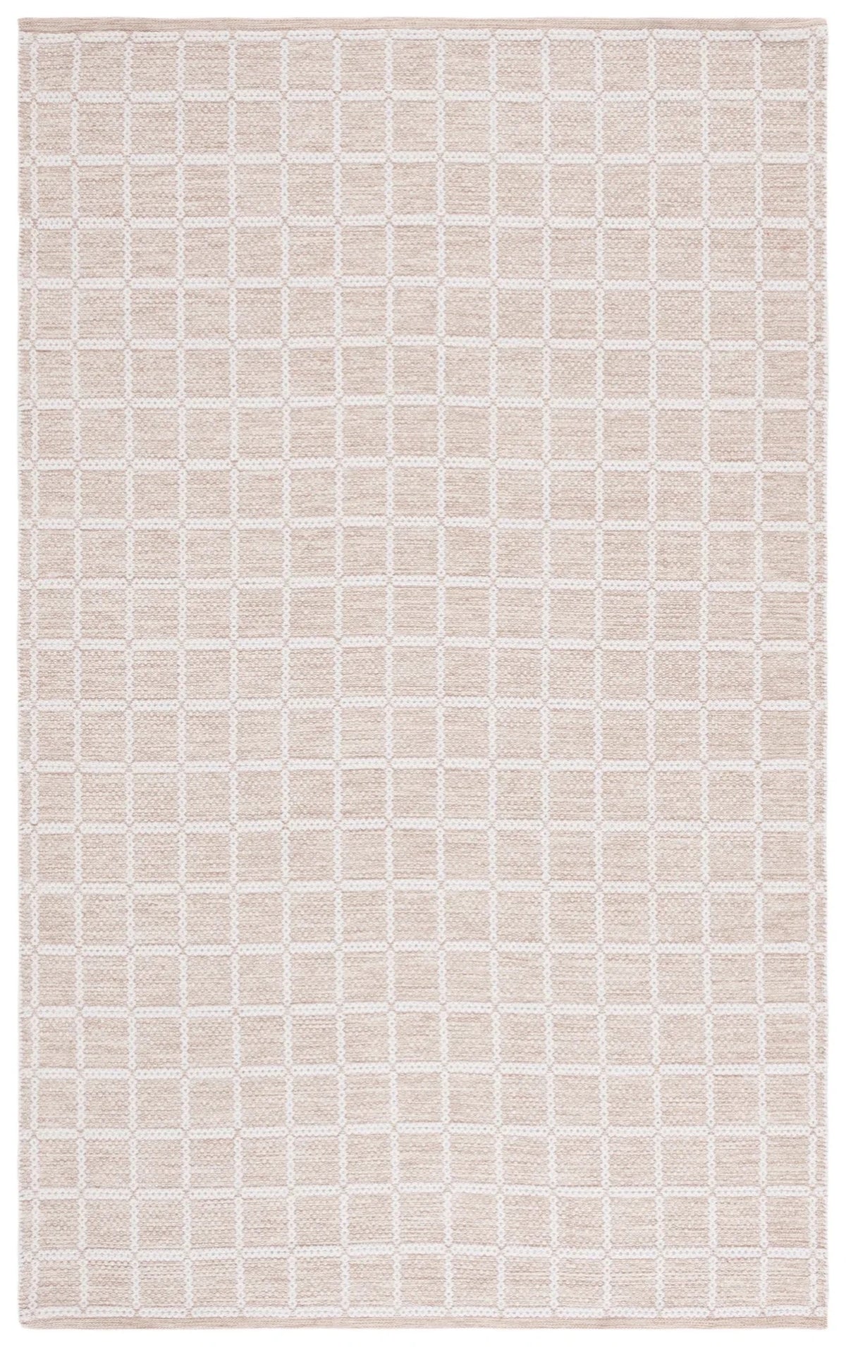 Safavieh Montauk 4'-0" x 6'-0" Rug in Beige / Ivory