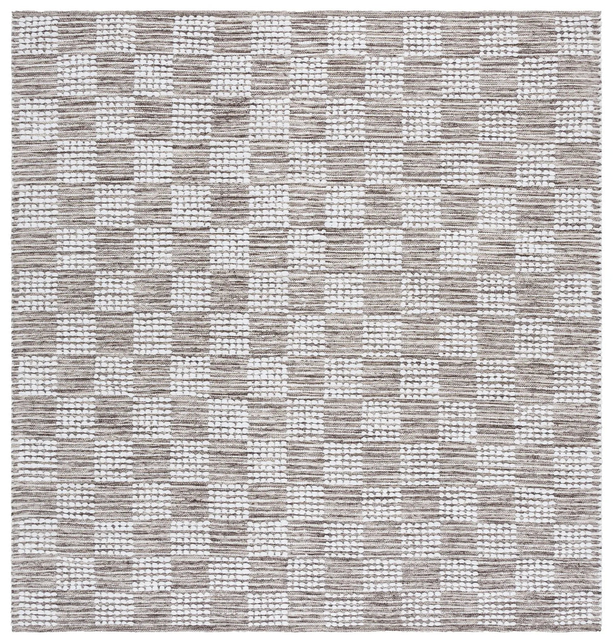 Safavieh Montauk 6'-0" x 6'-0" Rug in Brown / Ivory