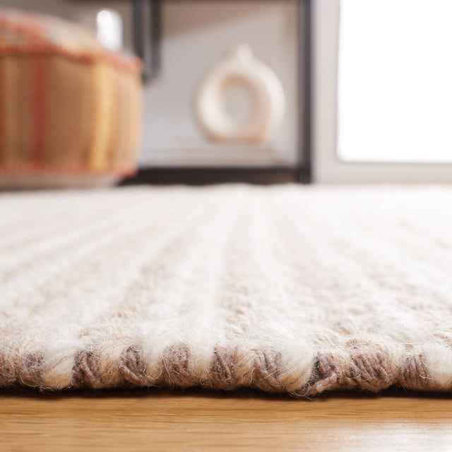 Safavieh Natura Nat208E Taupe/Ivory Rug.