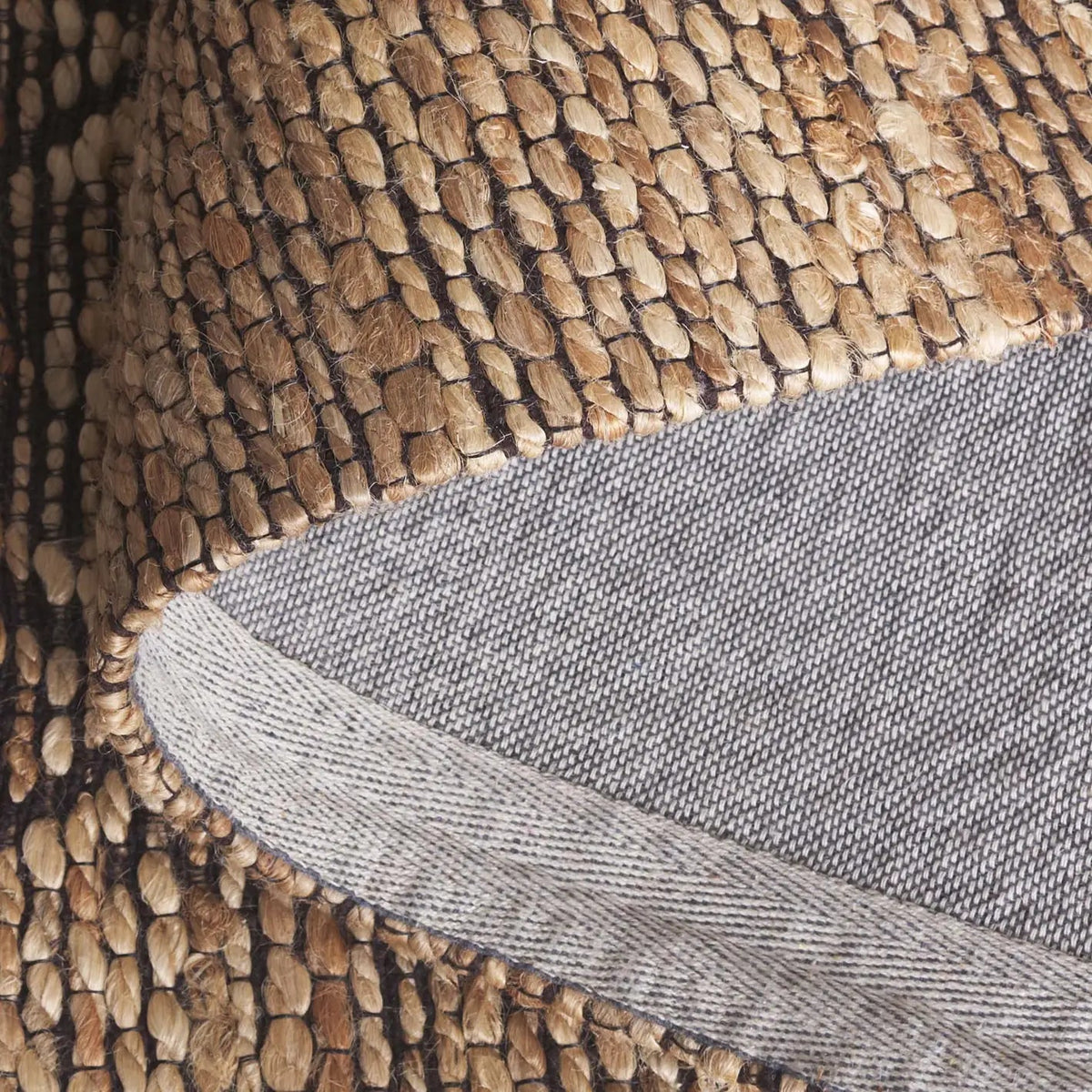 Safavieh Natural Fiber 4'-0" x 6'-0" Rug in Natural / Brown