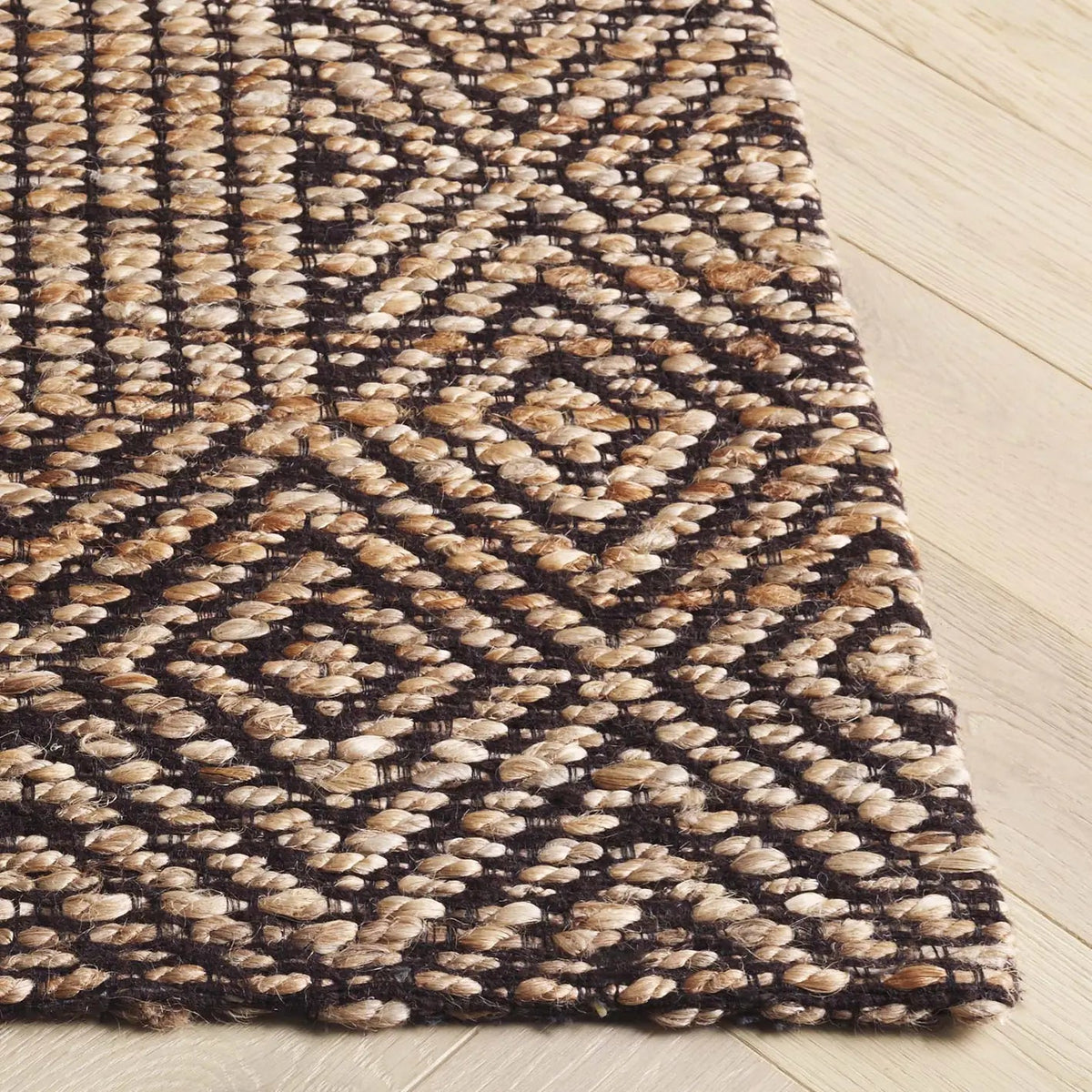 Safavieh Natural Fiber 4'-0" x 6'-0" Rug in Natural / Brown