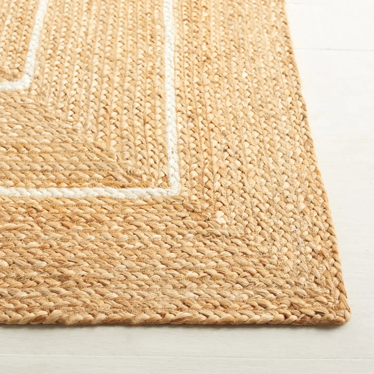 Safavieh Natural Fiber 4'-0" x 6'-0" Rug in Natural / Ivory
