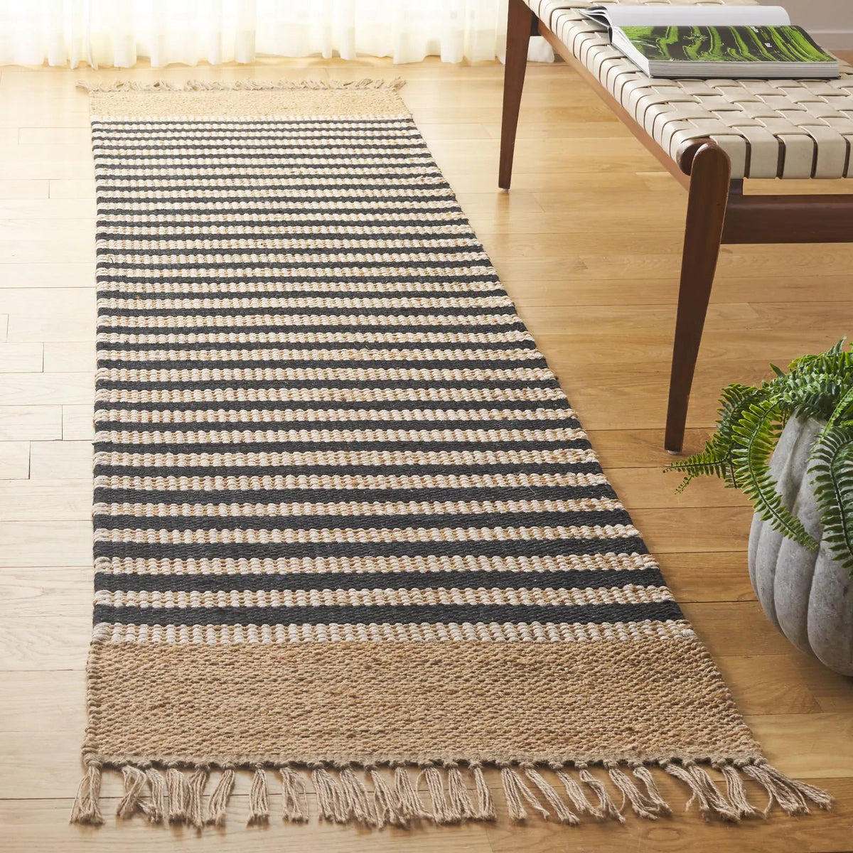 Safavieh Natural Fiber 2'-3" x 9'-0" Rug in Natural / Black