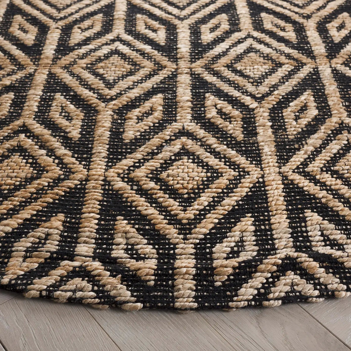 Safavieh Natural Fiber 7'-0" x 7'-0" Rug in Natural / Black