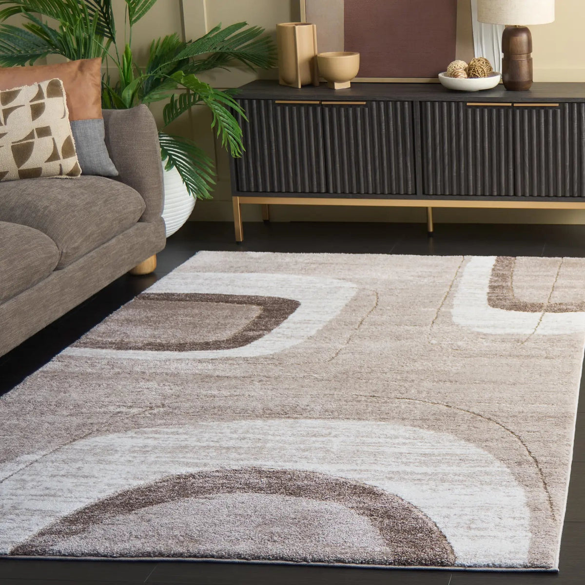Safavieh Northport 800 4'-0" x 6'-0" Rug in Taupe / Ivory