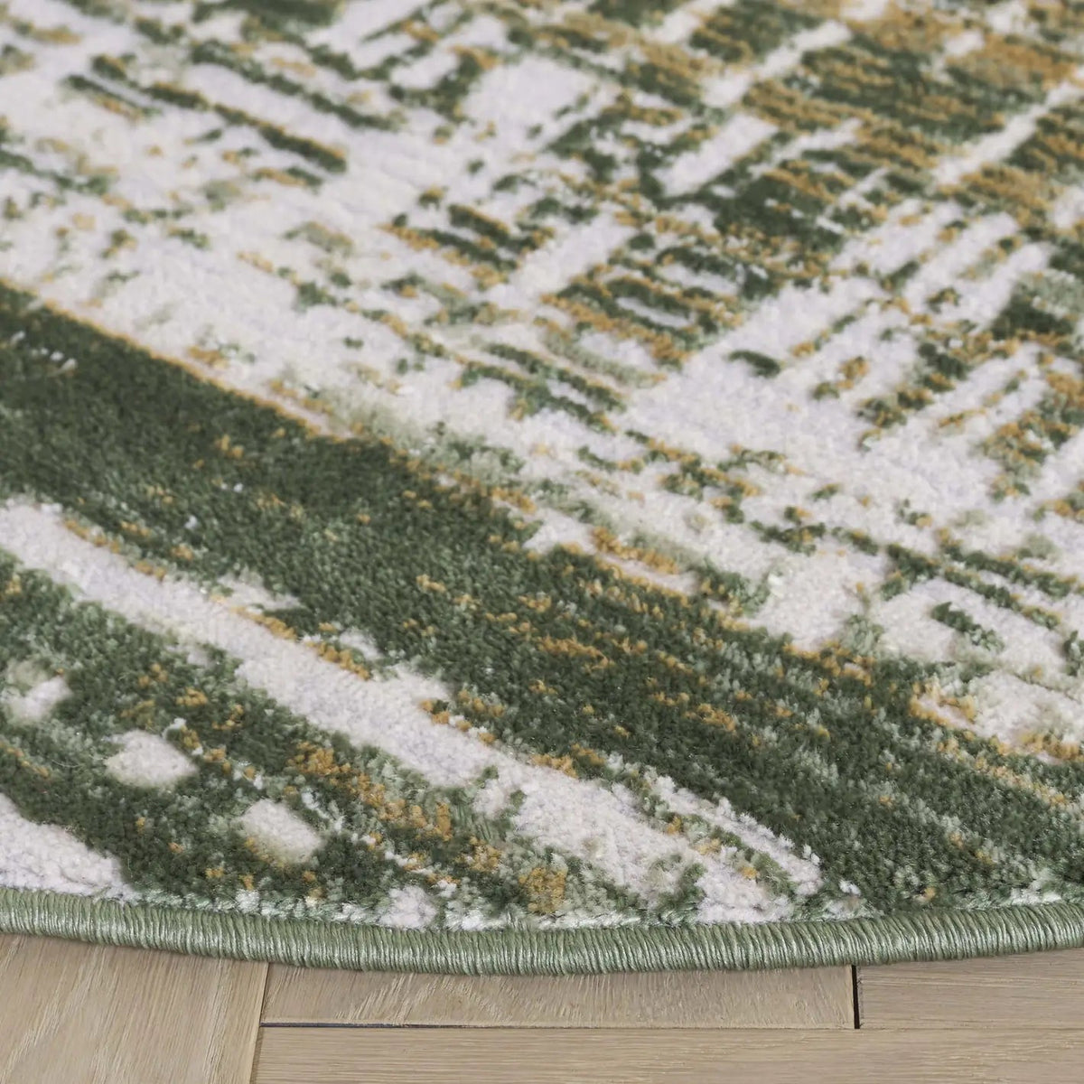 Safavieh Prestige 6'-7" x 6'-7" Rug in Ivory / Green