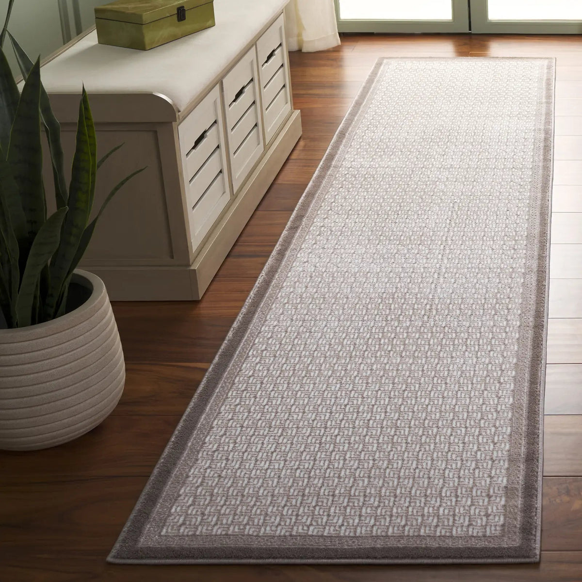 Safavieh Prestige 2'-3" x 8'-0" Rug in Ivory / Brown