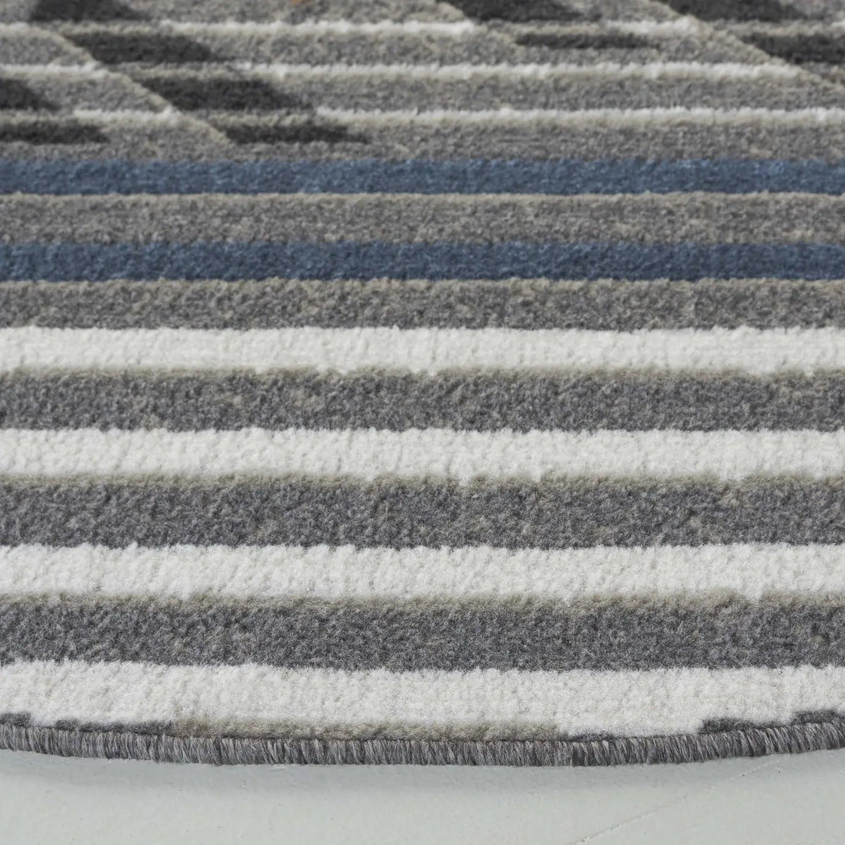 Safavieh Pyramid 6'-7" x 6'-7" Rug in Grey / Blue Ivory