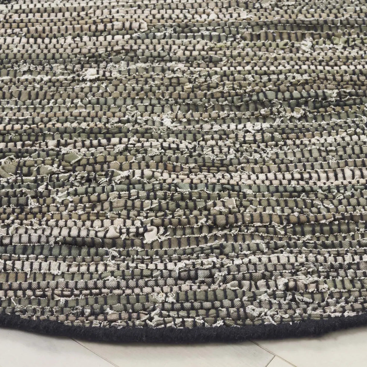 Safavieh Rag Rug 6'-0" x 6'-0" Rug in Dark Green / Black