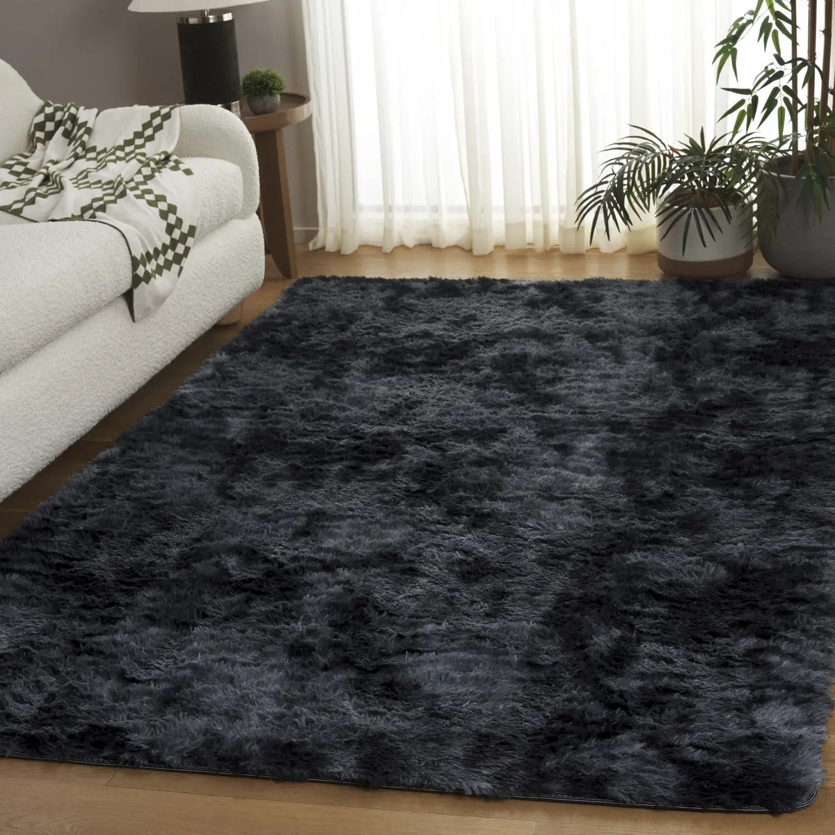 Safavieh Rainbow Shag 4'-0" x 6'-0" Rug in Dark Grey