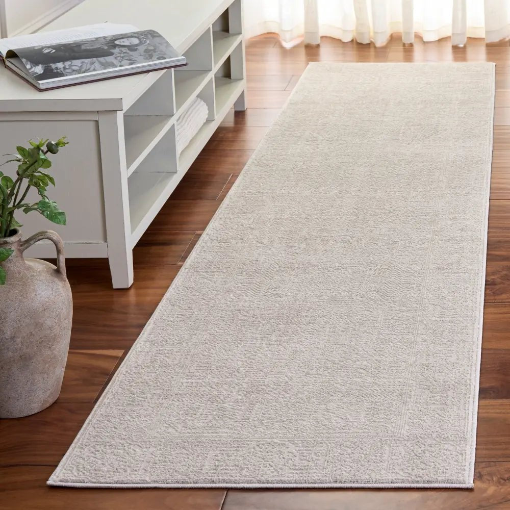 Safavieh Reflection 2'-3" x 8'-0" Rug in Ivory / White